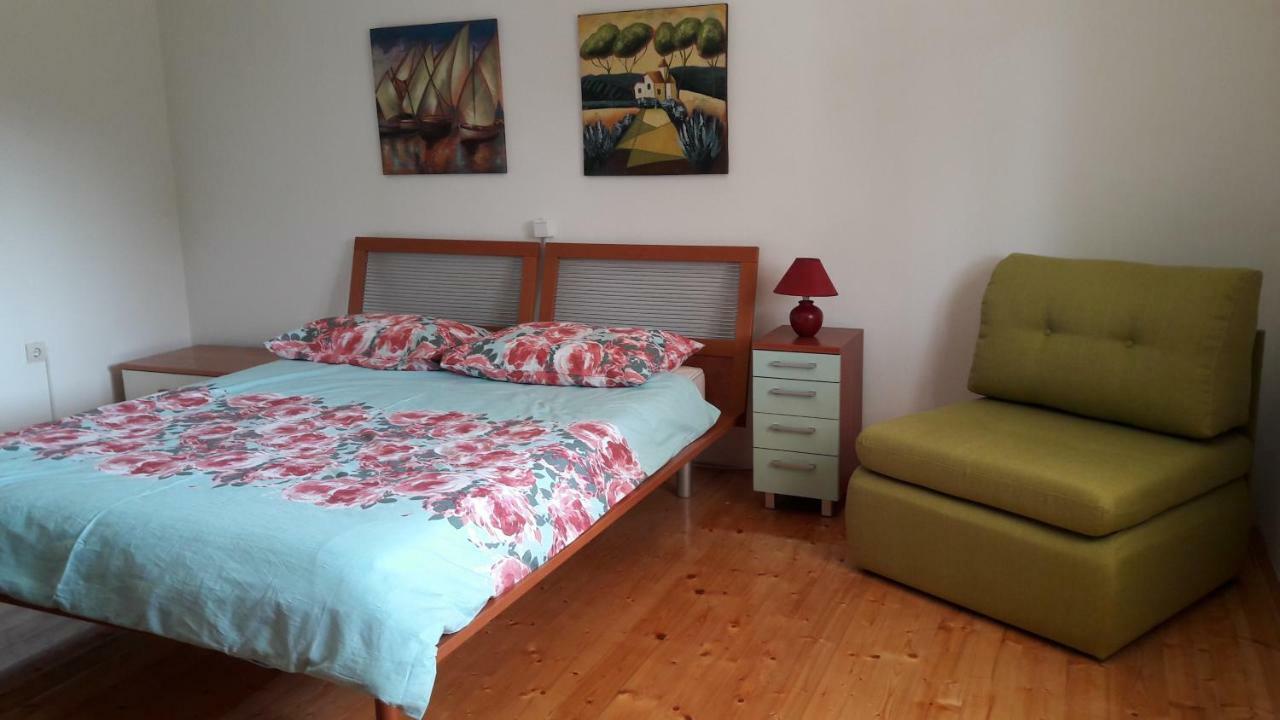 Apartment Greeny Galižana エクステリア 写真